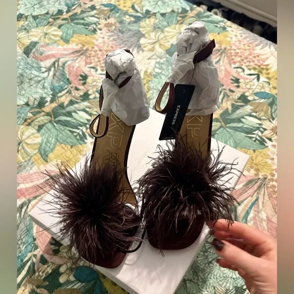 Feather Toe Heeled Sandals - Picture 9 of 9